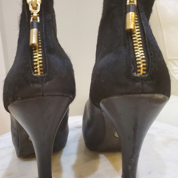 Lexington Black leather & Fur boots - Picture 2 of 5